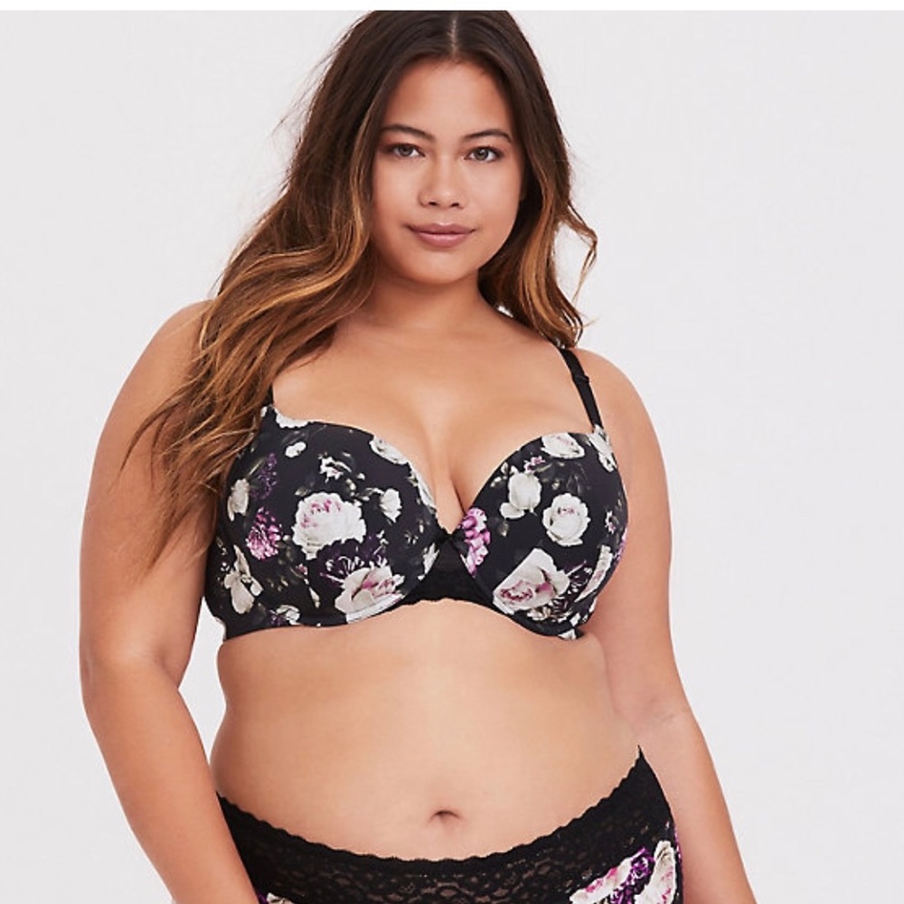 50 D Torrid T-Shirt Bra